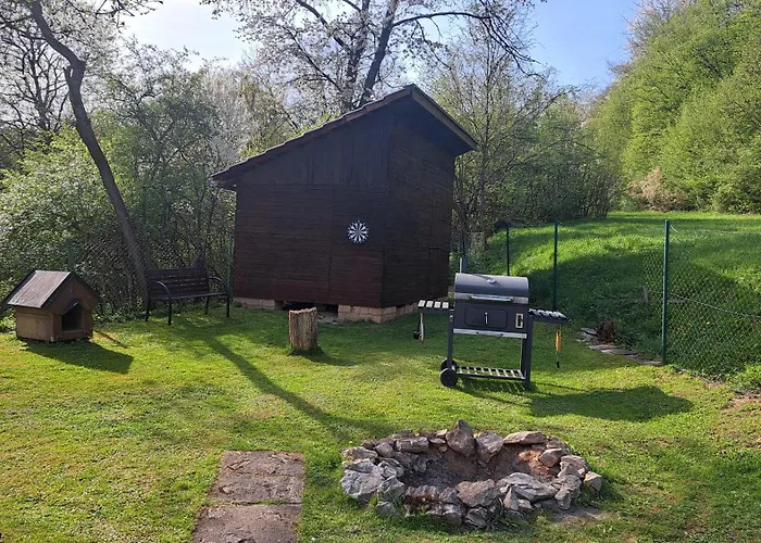 Chata V Moravskem Krasu